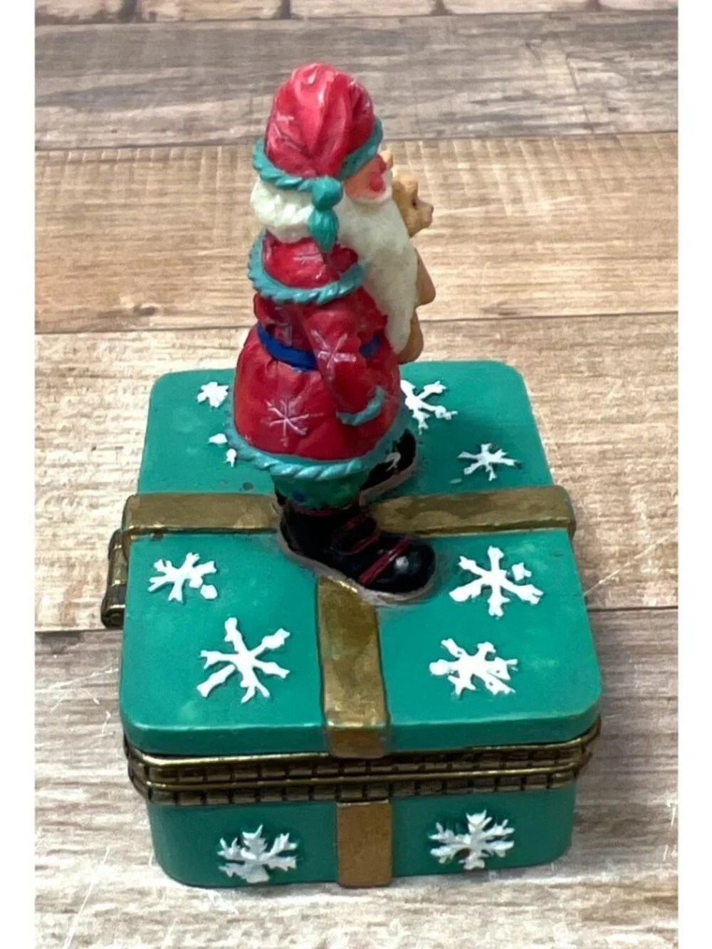 Vintage Christmas Santa Claus Trinket Box With Gift Design & Snowflakes